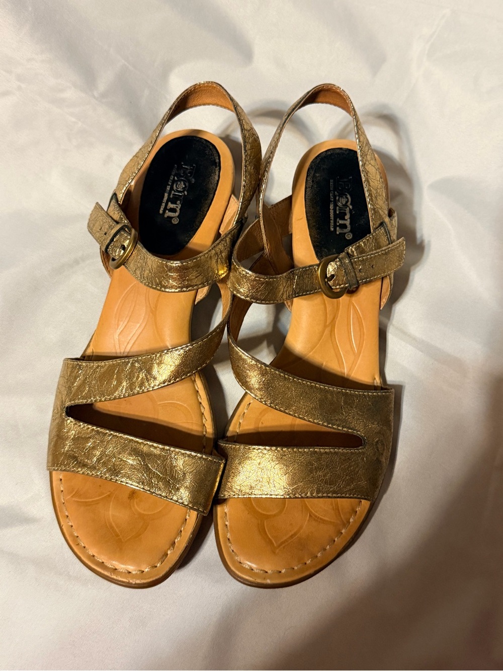 Born Gold Metallic Leather Comfort Sandals Block‎ Heel Adjustable Buckle 10M - Picture 2 of 10